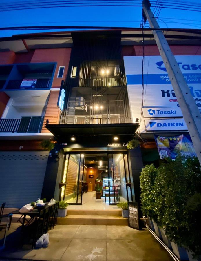 Jaidee Cafe & Hostel Chiangrai Ban Fang Min Exterior photo